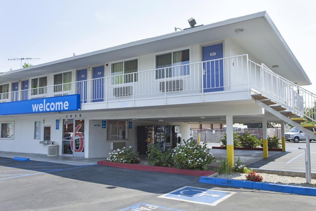 Motel 6 Sacramento, Ca - Downtown Dış mekan fotoğraf