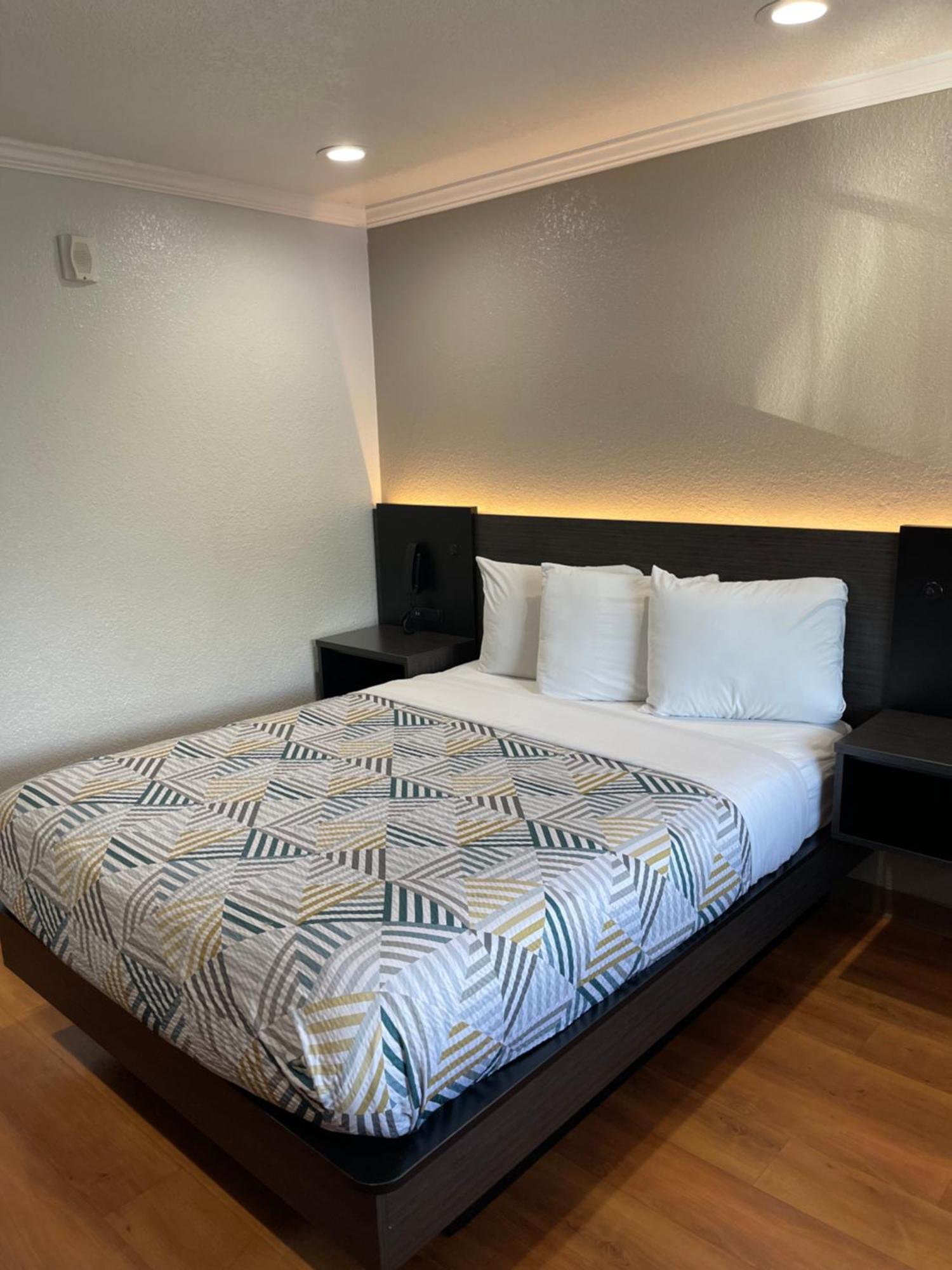 Motel 6 Sacramento, Ca - Downtown Dış mekan fotoğraf