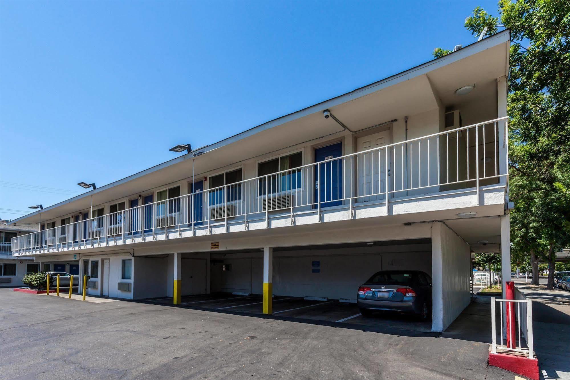 Motel 6 Sacramento, Ca - Downtown Dış mekan fotoğraf