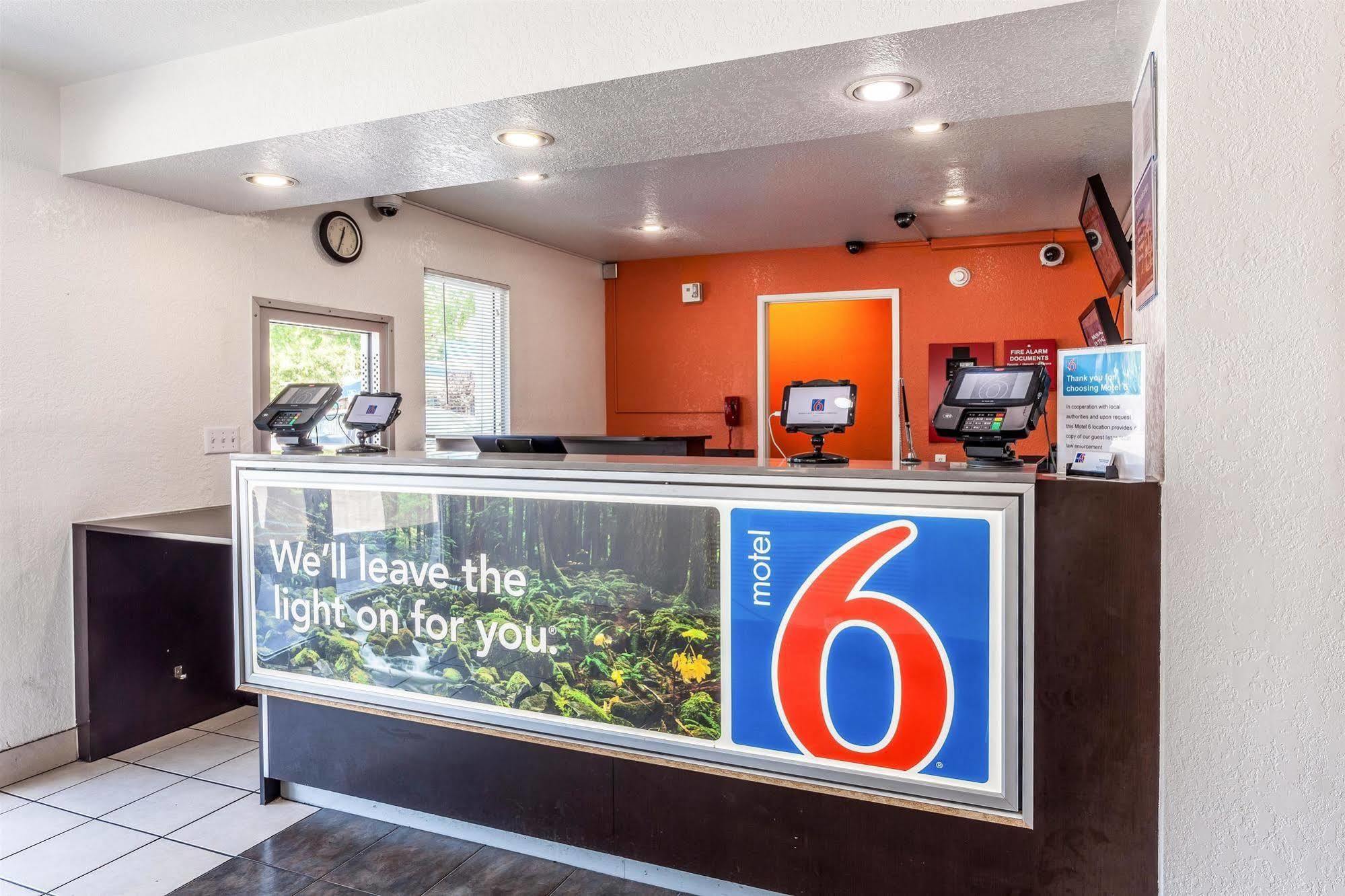 Motel 6 Sacramento, Ca - Downtown Dış mekan fotoğraf