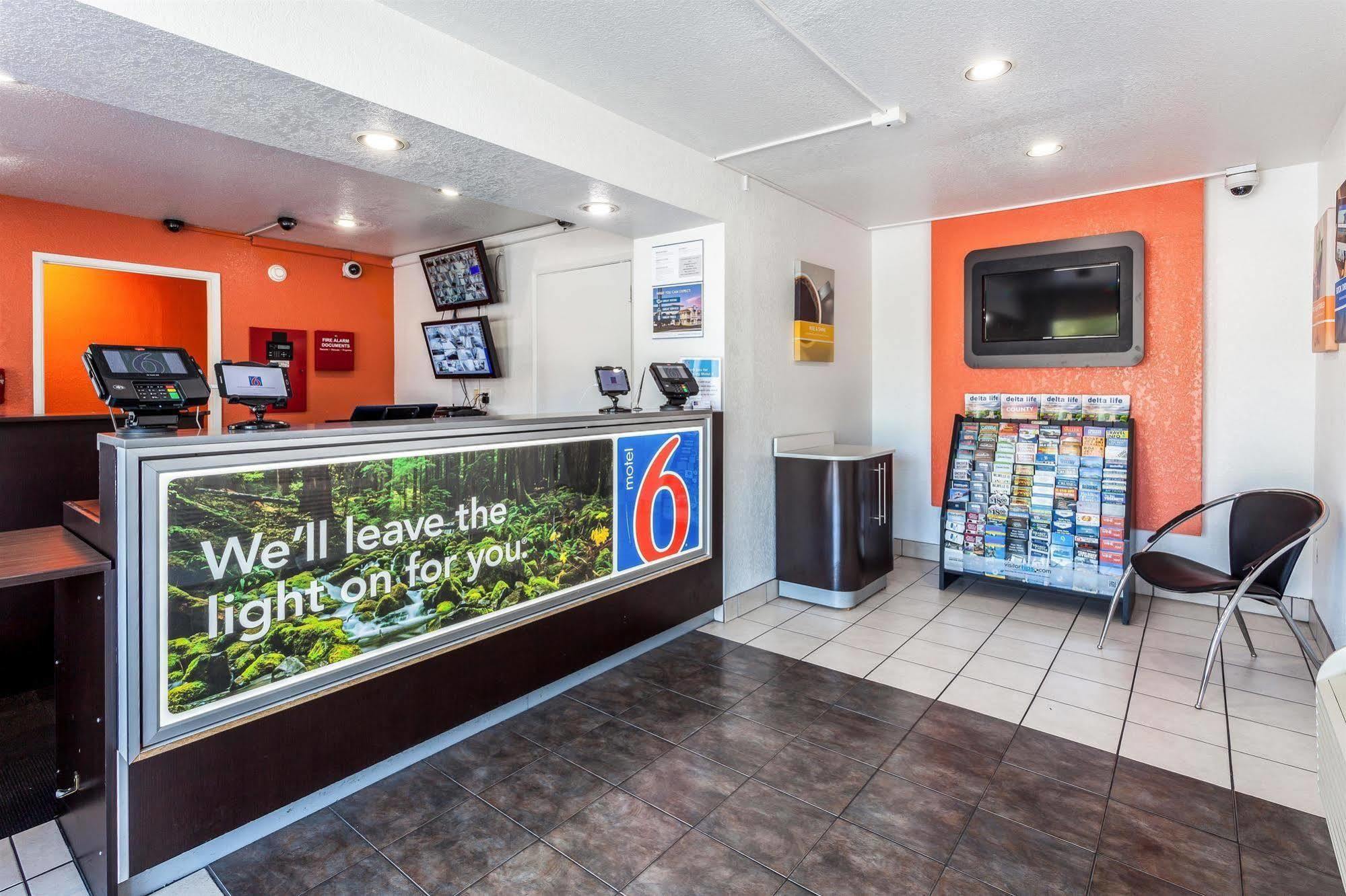 Motel 6 Sacramento, Ca - Downtown Dış mekan fotoğraf