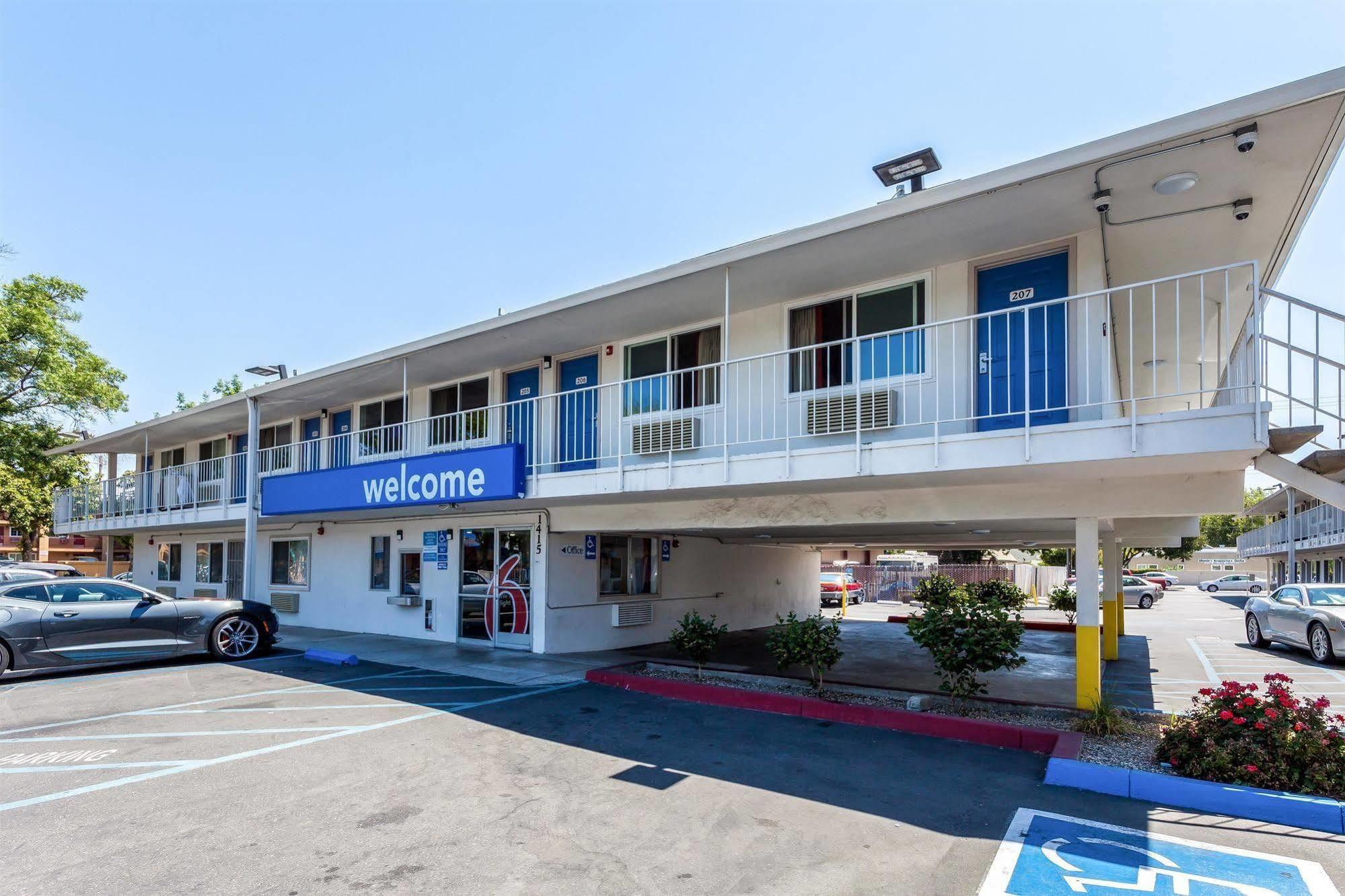 Motel 6 Sacramento, Ca - Downtown Dış mekan fotoğraf